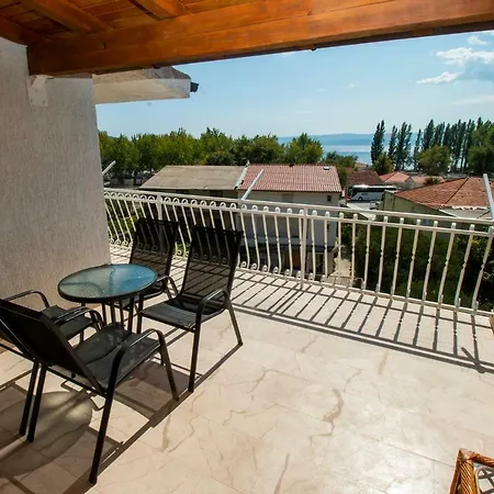 Apartmani Vrljicak Omis Exterior photo